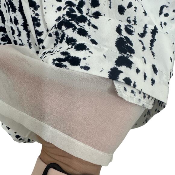 Cooper & Ella White Blue Dot V-Neck Short Sleeve Romper Women’s Medium - Picture 6 of 10